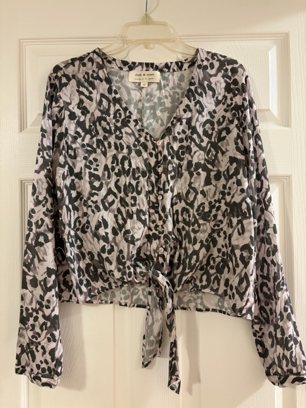 Anthropologie cloth & stone Lavender and Black Leopard Tie-Front Blouse